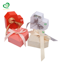 Boîte-cadeau en carton pour bouquet en forme de cœur, personnalisable et faite à la main, avec option de vente en gros par Kinyocai