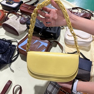 Manteaux en fourrure d'occasion à vendre, lots de sacs Premium <span class=keywords><strong>Charles</strong></span> & <span class=keywords><strong>Keith</strong></span> - Product Image 3