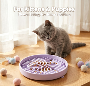 Gamelle anti-renversement de qualité alimentaire pour animaux de compagnie, avec design <span class=keywords><strong>labyrinthe</strong></span> pour une alimentation lente, et ventouse puissante pour l'alimentation quotidienne des petits animaux. - Product Image 1