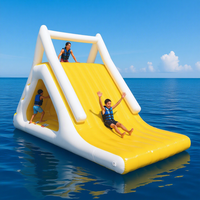Vente Flash Toboggan Aquatique Gonflable Triangulaire Jaune et Blanc 5x2x3m Personnalisé en Usine Certifié CE Garantie 2 Ans pour Utilisation en Mer, Lac et Piscine