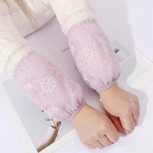 Mangas de encaje con diseño de flores bordadas, protector de mangas antiincrustante para mujeres adultas, otoño e invierno - Product Image 4