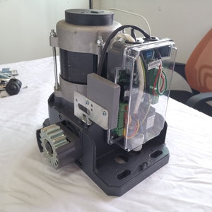 Ouvre-moteur de porte coulissante à distance de <span class=keywords><strong>2000</strong></span> <span class=keywords><strong>kg</strong></span> pour cour contemporaine avec villa moderne de 1 an - Product Image 5