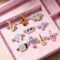 Pendentif musical rétro mignon, décoration colorée pour ongles en forme de saxophone, microphone, écouteurs, accessoire de montre DIY
