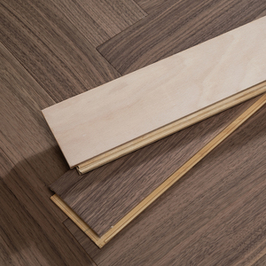 Parquet contrecollé en noyer multicouche ISO9001, qualité AB, confortable, système clic, 15 mm, motif chevrons, pour centre commercial - Product Image 1