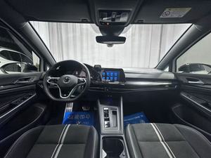 Le FAW <span class=keywords><strong>Golf</strong></span> 280TSI DSG <span class=keywords><strong>R</strong></span>-<span class=keywords><strong>Line</strong></span> 2022, voiture compacte avec <span class=keywords><strong>toit</strong></span> <span class=keywords><strong>ouvrant</strong></span> et sièges en cuir, a parcouru 39 000 kilomètres - Product Image 4
