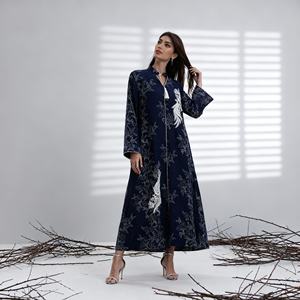 Abaya élégante et luxueuse en polyester avec strass thermocollants pour femmes musulmanes, robe sur mesure - Product Image 2
