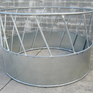 เครื่องป้อนปศุสัตว์ทำจากโลหะชุบสังกะสีใช้ในฟาร์มปศุสัตว์ - Product Image 1