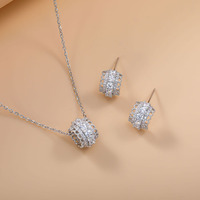 Parure Collier Pendentif et Boucles d'Oreilles Femme Vintage Cuivre Plaqué Or 18K Classique Mariage Perles Cylindriques Micro Pavé CZ Tube