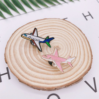 Insigne en métal personnalisé bon marché avion émail épingles à chapeau broche émail épinglette