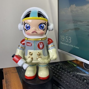 Figurine décorative tendance en résine <span class=keywords><strong>Molly</strong></span> Astronaut 400% – Ornement cadeau - Product Image 1
