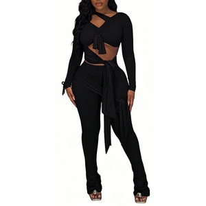 ชุดเซ็ต 2 ชิ้นสำหรับผู้หญิง เสื้อครอปแขนยาวแบบเว้าด้านข้าง และกางเกงขาบานเอวสูงพร้อมดีเทลผูกเชือก แฟชั่น - Product Image 4