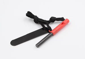 Pequeña varilla de pedernal de magnesio de acero de fuego sueco Mini arrancador de fuego de emergencia para acampar con silbato integrado - Product Image 2