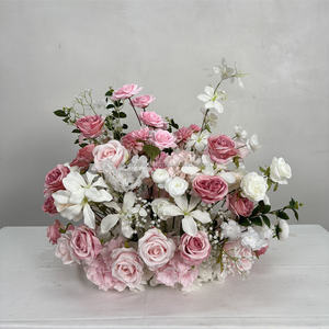 Venta al por Mayor de Ramilletes de Rosas Artificiales de Seda Realistas y Coloridas de 60 cm, Hechas a Mano, Ecológicas, para Decoración de Pasillos de Boda - Product Image 1