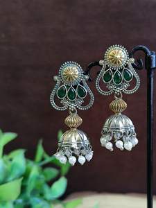 Boucles d'oreilles Jhumka en laiton oxydé fantaisie à la mode accessoire de mode de Style ethnique plaqué argent pour femmes filles pour les fêtes de fiançailles - Product Image 2