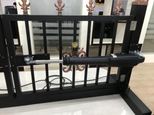 MN1302 Villa moderne Moteur de <span class=keywords><strong>portail</strong></span> oscillant automatique Moteur électrique sans balais DC Actionneur linéaire de <span class=keywords><strong>portail</strong></span> oscillant à alimentation CA - Product Image 3