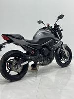 Motor Sport Yamaha MT-09 Tiga Silinder Performa Tinggi