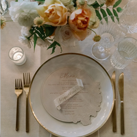 Cartes de menu personnalisées de luxe avec dorure à chaud et découpe, en papier premium pour mariages, baby showers, bridal showers, anniversaires, dîners et événements