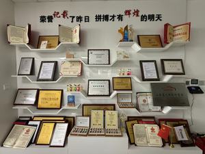 <span class=keywords><strong>Aceite</strong></span> de limpieza eficiente de motor de 4L al por mayor, lubricantes y limpiadores automáticos para eliminar el <span class=keywords><strong>aceite</strong></span> de lavado de lodo - Product Image 3