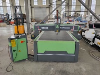 CNC routeur Machine 1325 bois gravure Machine 3 axes refroidi à l'eau broche 2023 chine 3D gravure Machine