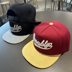 Cappellino da Baseball Brooklyn <span class=keywords><strong>Script</strong></span> con Ricamo 3D, Blocchi di Colore, Visiera Piatta, Snapback Regolabile, Unisex, Sportivo, Formale, Traspirante e Impermeabile - Product Image 4
