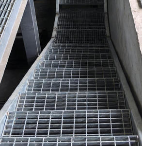 Plateforme de passage en <span class=keywords><strong>caillebotis</strong></span> d'acier galvanisé à chaud, économique, pour usage industriel, avec barres en acier dentelées - Product Image 1