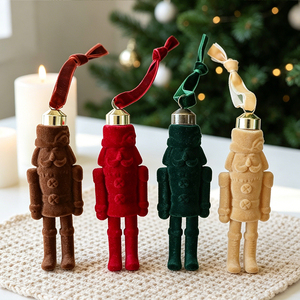 Latanstory fournit des pendentifs de Noël personnalisés en forme de <span class=keywords><strong>casse</strong></span>-noisettes, ornements floqués pour sapin de Noël. - Product Image 1