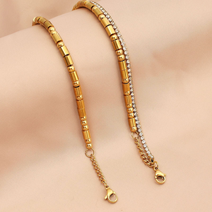 Pulseras de moda étnica con letra clásica de estilo simple y brazaletes de acero inoxidable con incrustaciones de circón brazaletes elegantes - Product Image 1