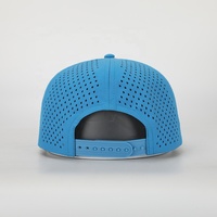 BSCI Logo personnalisé 5 panneaux à bord plat Snap Back Laser Cut Hole Hat, Perforé Imperméable Sport Gorras,Hip Hop Rope Snapback Caps