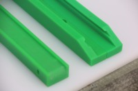 Rail de rail de porte coulissante résistant à l'usure taille de longueur personnalisée OEM Service de coupe de guide-chaîne en plastique HDPE Nylon écologique