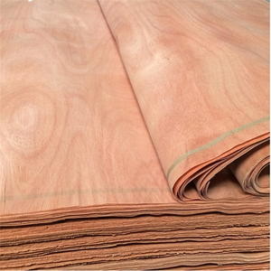 Chapa de madera sólida natural de cara de Okoume natural de Gabón de alta calidad de 0,3mm de fábrica africana - Product Image 4