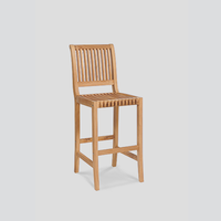 Luxuriöses Outdoor-Esszimmer-Set: Moderner Teak-Hochtisch mit Stühlen und Barhockern aus Teakholz
