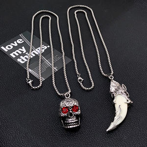 สร้อยคอจี้รูปฟันหมาป่า ขับไล่ภูตผี สำหรับผู้ชาย สไตล์พังก์ ทำจากสแตนเลส ประดับคริสตัลสีแดง รูปตาโครงกระดูก - Product Image 4