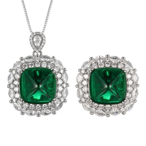 Bijoux en cuivre écologiques tendance pour femmes, ensemble de haute qualité, zircon vert émeraude 14*14mm, plaqué laiton, ensemble vintage haut de gamme - Product Image 1