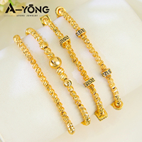 Nouveautés Mode Bracelet en perles dorées anti-ternissement Vente en gros Design luxueux Bracelet pour femmes Bijoux pour cadeau de fête