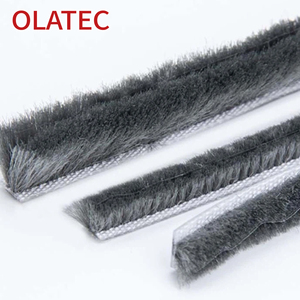 Bande d'étanchéité OLATEC personnalisée avec ailettes, noire, blanche, beige, poils haute densité pour systèmes <span class=keywords><strong>de</strong></span> portes et fenêtres haut <span class=keywords><strong>de</strong></span> gamme OEM ODM - Product Image 2