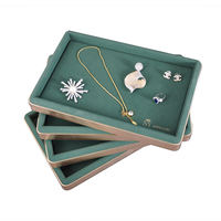 Plateau de présentation de bijoux en suède et métal pour bagues et bracelets, personnalisable avec logo, pour chaînes de magasins, idéal pour le dropshipping