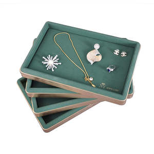 Plateau de présentation de bijoux en suède et métal pour bagues et bracelets, personnalisable pour chaînes de magasins, idéal pour le dropshipping - Product Image 1