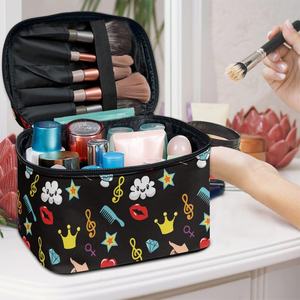 Bolsas de Maquillaje de Viaje para Niñas con Diseños de Diseñadores Reconocidos, Bolsas de Cosméticos con Estampados de Peluquería, Bolsas de Belleza y Maquillaje, 2026 - Product Image 3