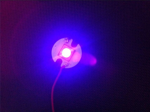 หลอดไฟ LED COB UVB/UVC สำหรับการรักษาทางการแพทย์และผิวหนัง  ประสิทธิภาพสูง  แบบไม่มีธาตุอินทรีย์  ความยาวคลื่น 300/310/254 นาโนเมตร สีม่วง ยี่ห้อ <span class=keywords><strong>Greenergy</strong></span>  ขายส่ง  ได้รับสิทธิบัตร - Product Image 5