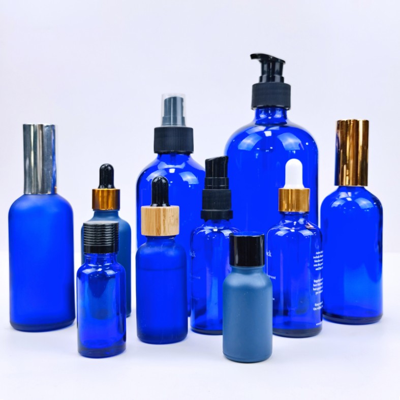 สีน้ำเงิน