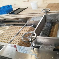 Machine de fabrication de biscuits et de chocolats moelleux mini panda à petite échelle manuelle en gros