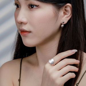 Bague de fiançailles minimaliste en forme de cœur réglable style métallique Dylam, plaquée rhodium, pour femme - Product Image 3