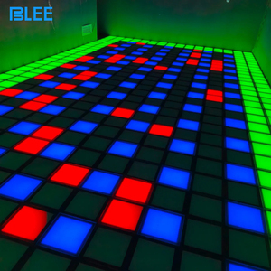Jeu de danse interactif sur sol lumineux LED pour salle de jeu, activité de team building et <span class=keywords><strong>escape</strong></span> game, avec grille de pixels super active 30x30cm, thème 'Le sol est en lave' - Product Image 2