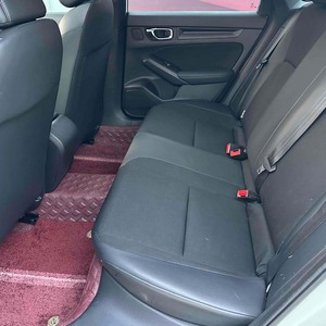 ฮอนด้า ซีวิค ปี <span class=keywords><strong>2022</strong></span> 1.5T เทอร์โบ ภายในสีเข้ม <span class=keywords><strong>5</strong></span> <span class=keywords><strong>ประตู</strong></span> <span class=keywords><strong>5</strong></span> ที่นั่ง พวงมาลัยซ้าย เกียร์อัตโนมัติ รถเก๋งมือสอง ไมล์น้อย - Product Image 5