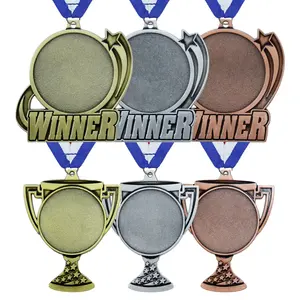 Médaille de l'église Saint-Benoît en argent antique Fabrication en métal personnalisée en gros à bas prix - Product Image 6