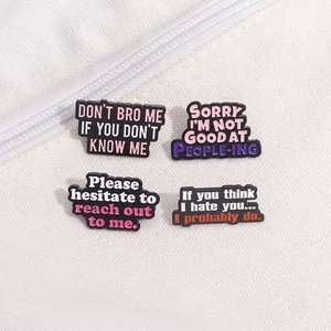 Broche en alliage géométrique à la mode <span class=keywords><strong>Motivation</strong></span> <span class=keywords><strong>Phrase</strong></span> anglaise Broche en métal coulé pour Noël Fête nationale Halloween Graduation Fairy - Product Image 3