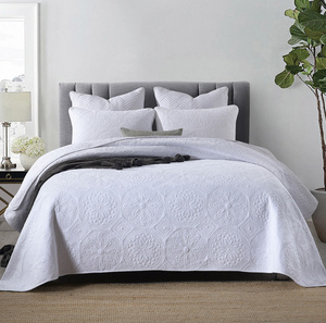Solid Embroidery Geometric Reversible Queen <strong>King</strong> <strong>Size</strong> 3 Pieces 100% Cotton Quilted <strong>Bed</strong> <strong>Spread</strong> - Product Image 3