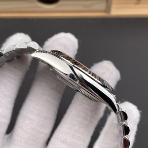 La concentration est l'amélioration continue. Maîtrise artisanale. Le choix des personnes qui réussissent. Montre mécanique - Product Image 2