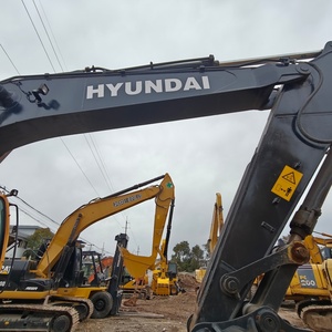 Excavatrice sur chenilles hydraulique Hyundai 22,5 tonnes 225LC-9T d'occasion, peinture d'origine, moteur Cummins, pour travaux de construction - Product Image 4