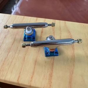 ทรัคฟิงเกอร์บอร์ดโลหะผสมขนาด 32 มม. 34 มม. ราคาประหยัด พร้อมน็อตล็อค - Product Image 3
